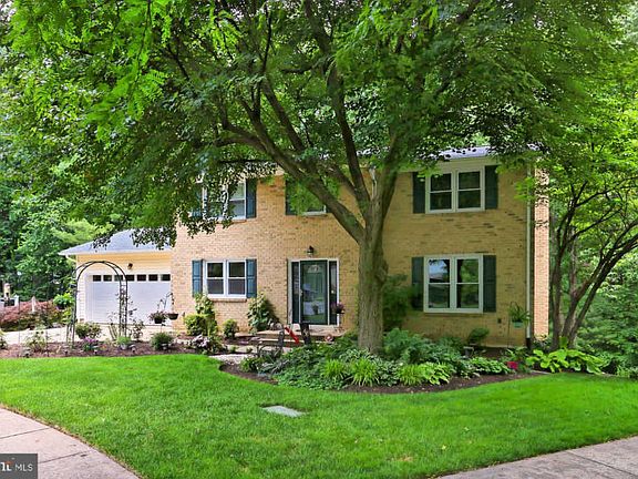 2nd image of 5222 Nottinghill Ln