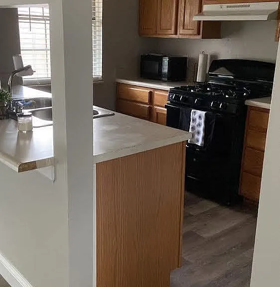 1468 Westwood Ct SW — Photo 5