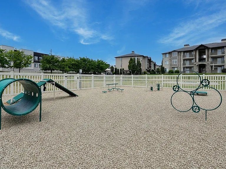 Eastgate at Greyhawk — Photo 15