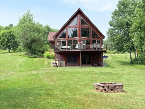 3420 Lake Road, Newport City, VT 05857