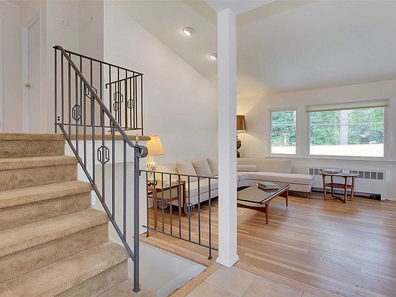 2nd image of 3 Millford Ln