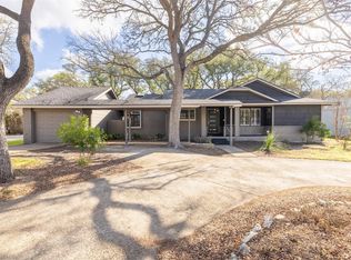 25 Woodcreek Dr, Wimberley, TX 78676