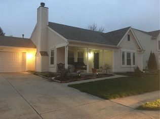 11206 Spring Blossom Ln, Fishers, IN 46038