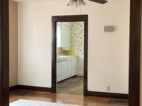 3rd image of 194 Circular St #1