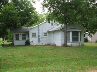507 S Throckmorton Ave, Kerens, TX 75144