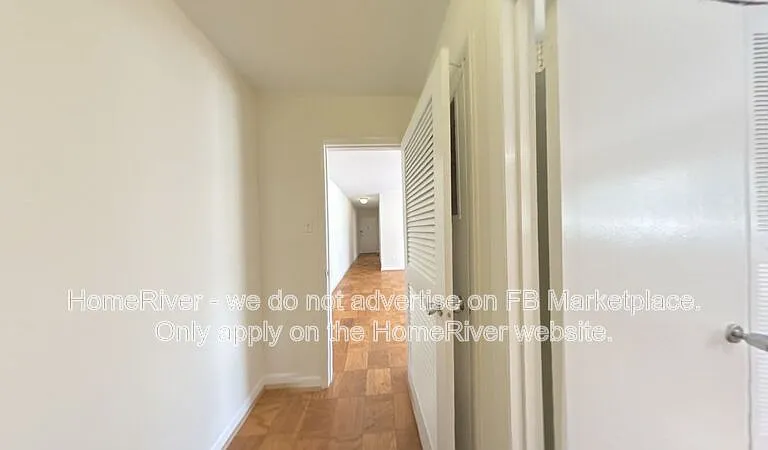 10600 Montrose Ave #201 — Photo 9