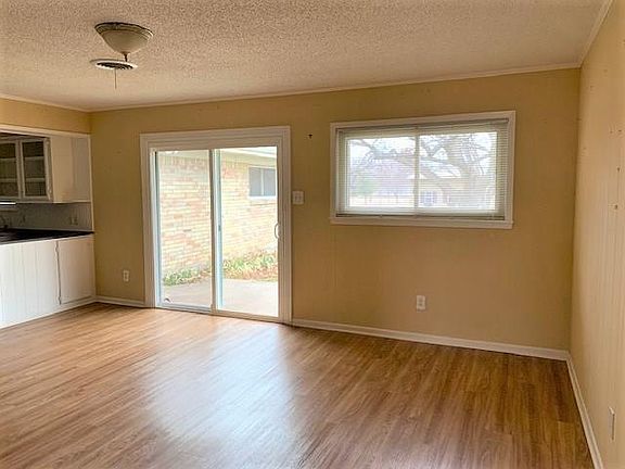 5th image of 223 Southwest Dr