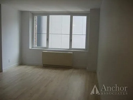 Rented by Anchor Associates | media 9