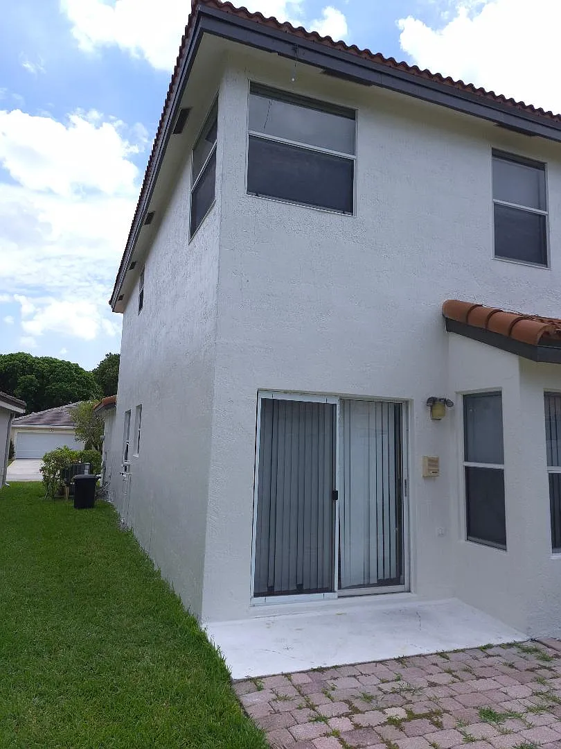 4 bed, 2213 sqft, $5,000 — Photo 4
