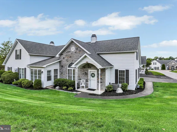 2168 Knobhill Rd #2168, York, PA 17403