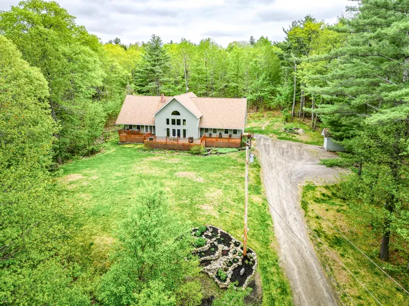 575 Hallowell Road, Chelsea, ME 04330