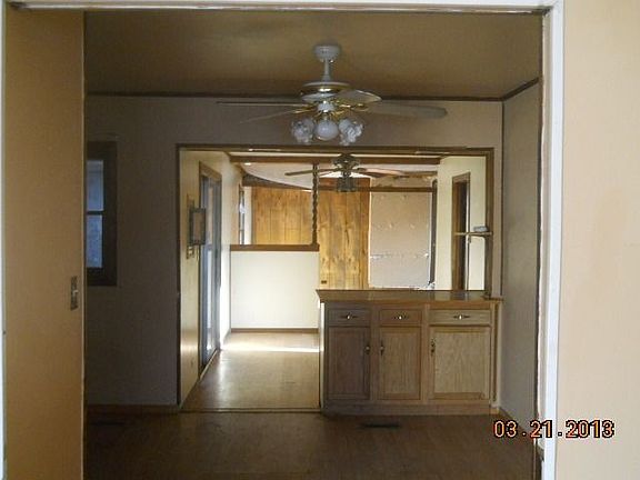 3rd image of 1196 Leawood Dr