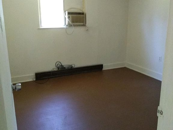5th image of 129 Wickre St #B
