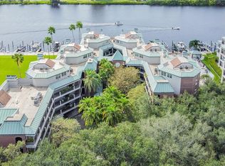 831 Seddon Cove Way, Tampa, FL 33602