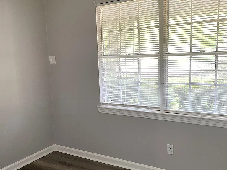 1848 Baldwin Ave — Photo 9