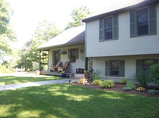 64 Pine Mountain Dr, Plymouth, MA 02360