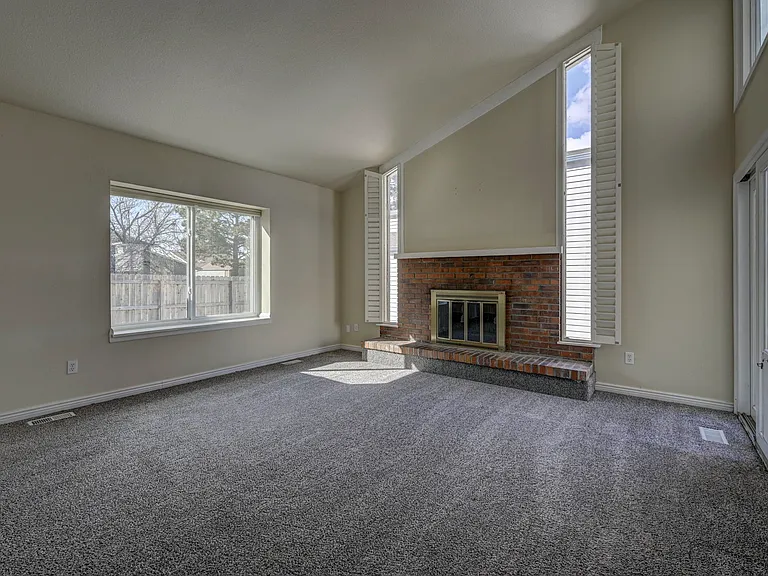 4318 Moonbeam Dr — Photo 9