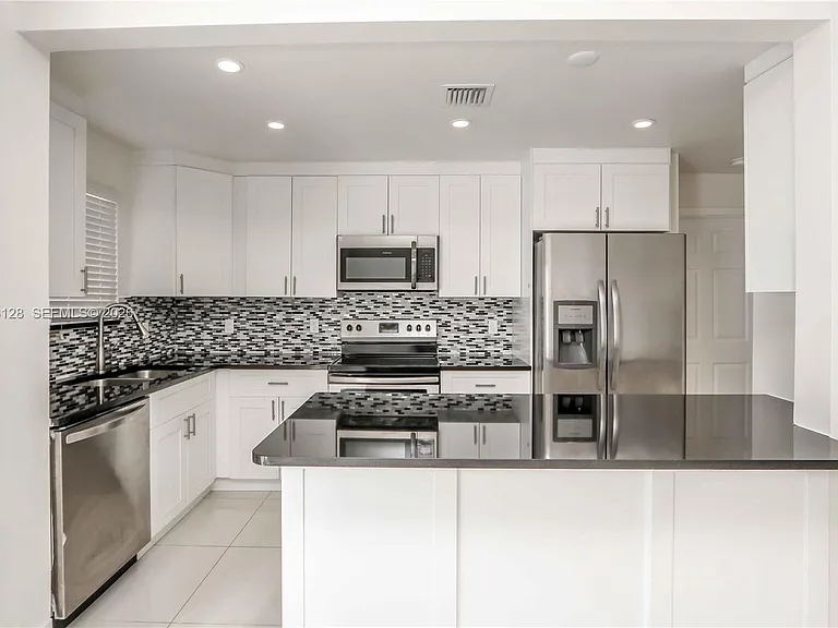 26181 SW 135th Ct — Photo 10