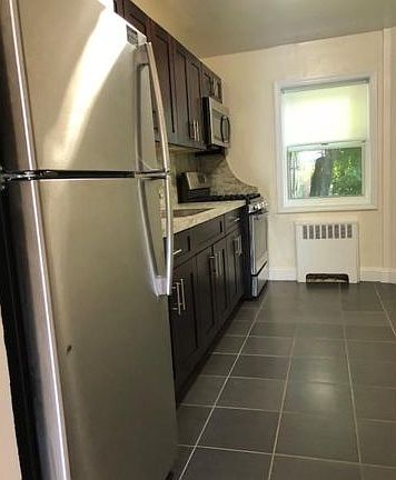 2nd image of 476 Howard Ave APT 2B