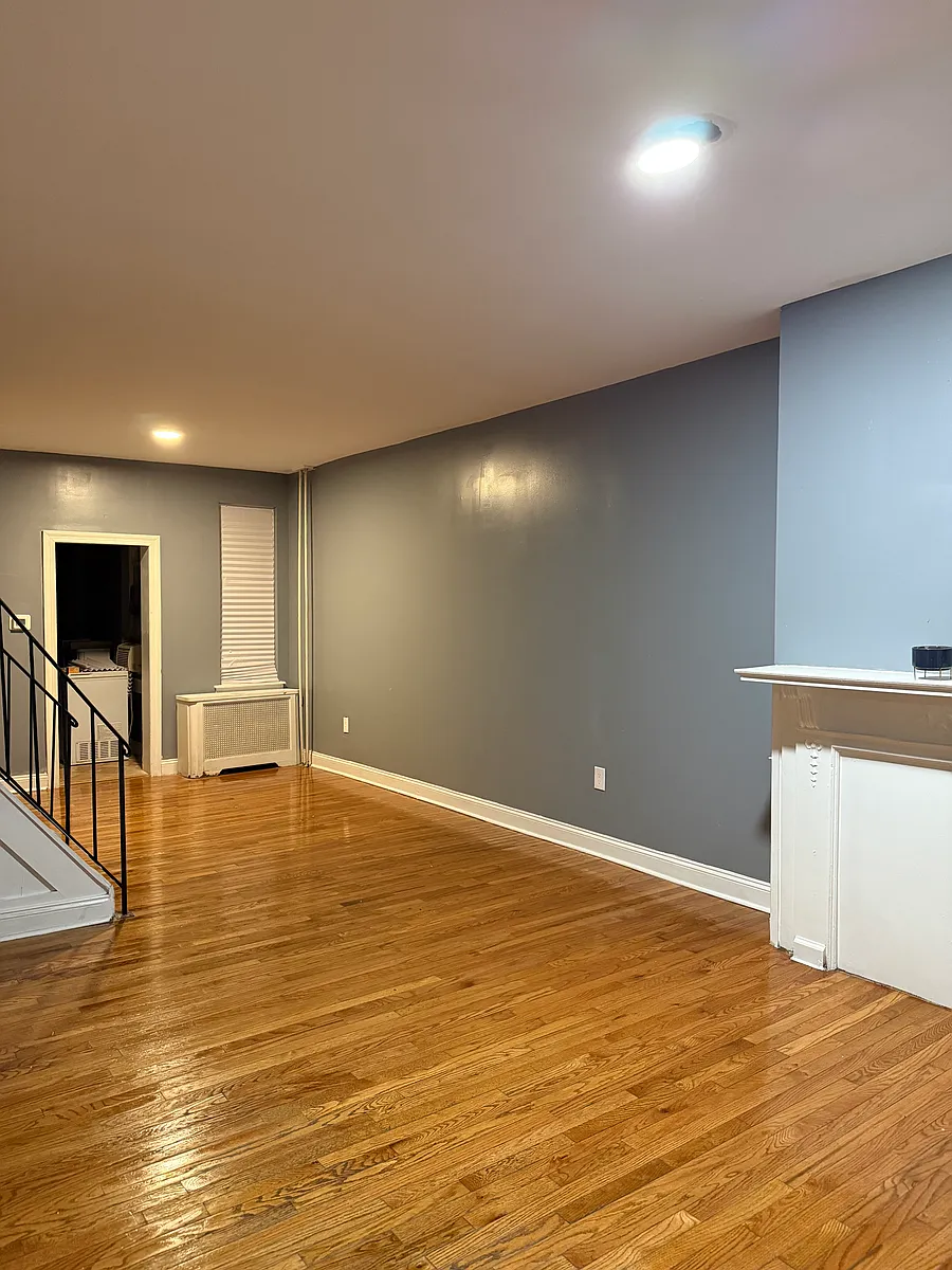 Living/Dining - 4717 Griscom St
