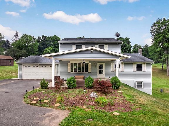 3rd image of 910 McFadden Rd
