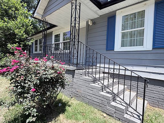 4th image of 213 N Lee St