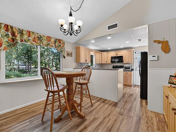 5th image of 500 SW 43RD PLACE