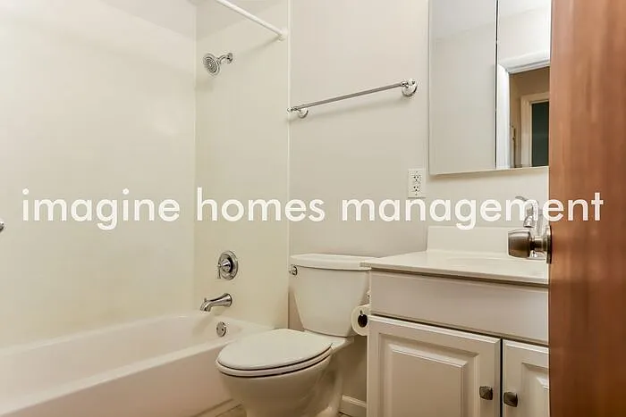 1117 Burgundy Ln — Photo 7