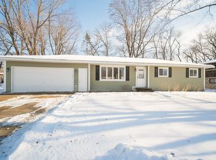 1905 Ridge Ln, Hastings, MN 55033