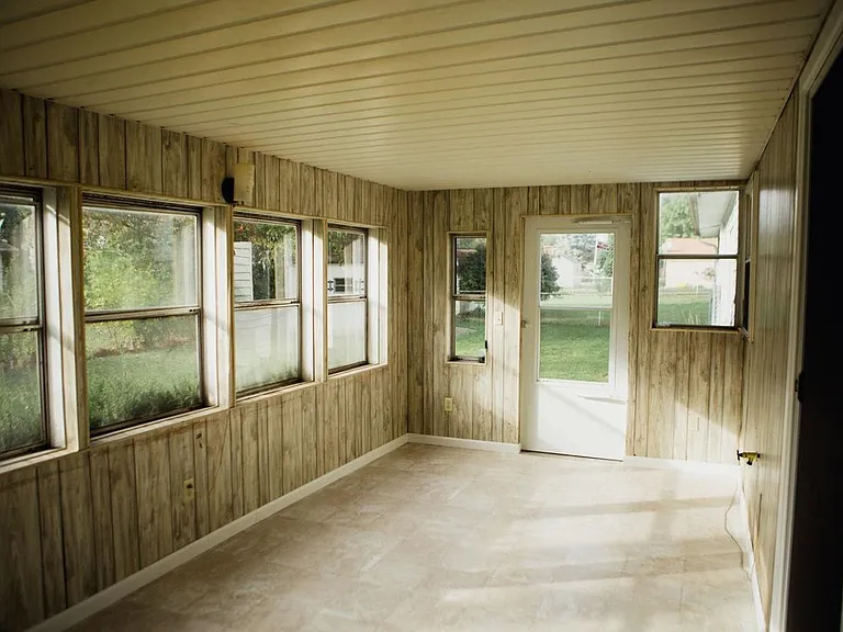 720 S Parkway Dr — Photo 17