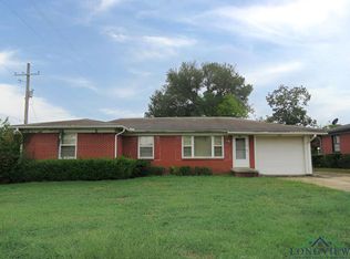 1214 Latham Ln, Longview, TX 75602