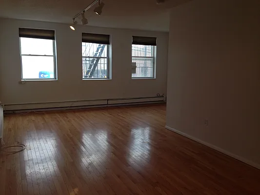 Rented by Farran & Associates | media 19