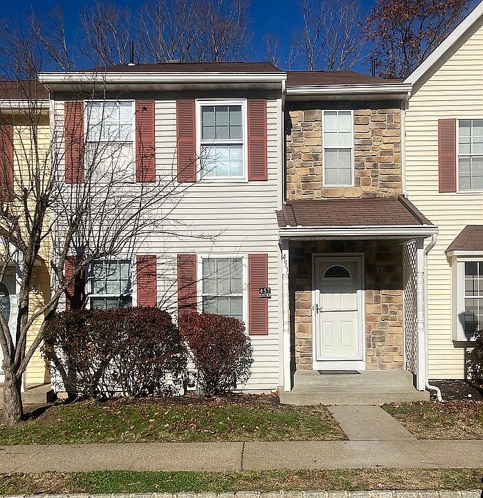 1st image of 457 Rose Ct