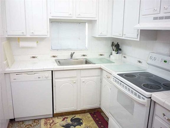 2nd image of 9411 N Hollybrook Lake Dr APT 101