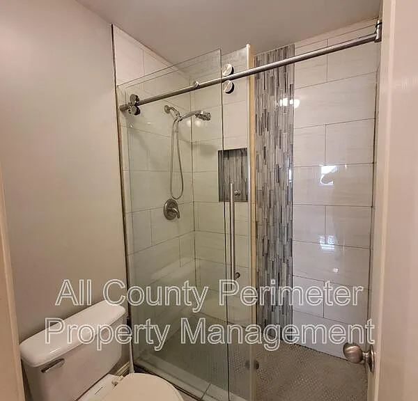 1328 Whisperwood Ln — Photo 16