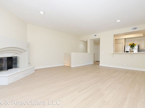 3rd image of 1230 Wellesley Ave APT 204