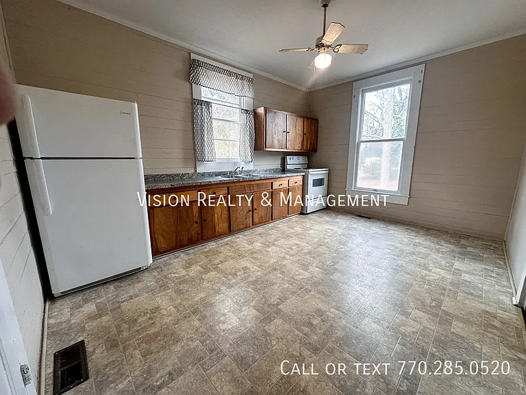 112B Peachtree St — Photo 5