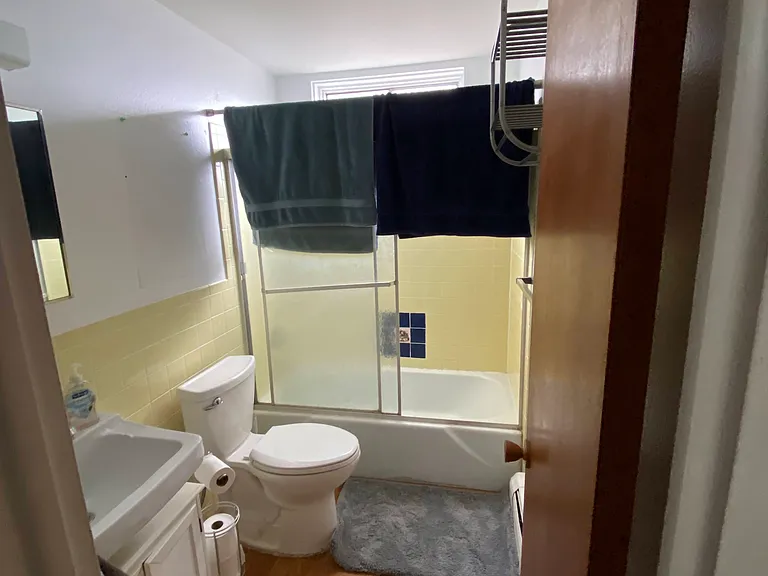 907 3rd St #1/2 — Photo 3