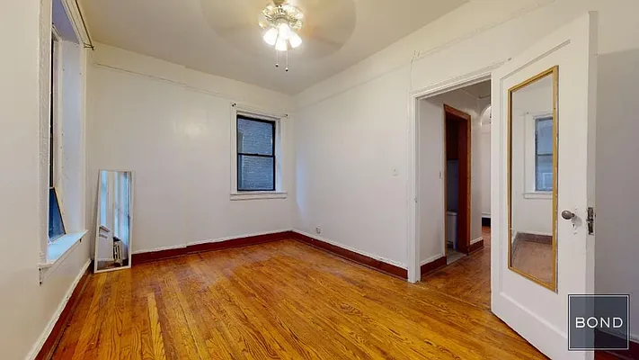 Rented by Bond New York | media 17