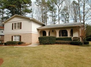 4913 Heatherdale Ln, Dunwoody, GA 30360