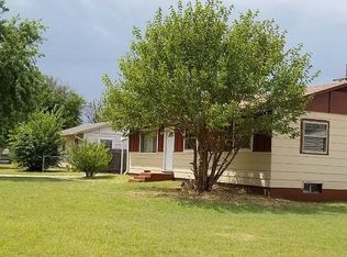1504 E 9th Ave, Hutchinson, KS 67501