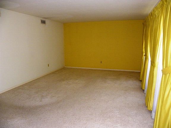 3rd image of 119 Trailwood Cir