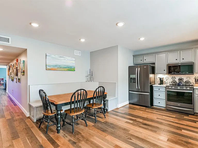 2415 Church St — Photo 10