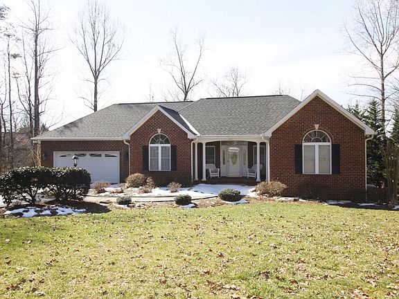 2nd image of 355 Cross Harbour Dr
