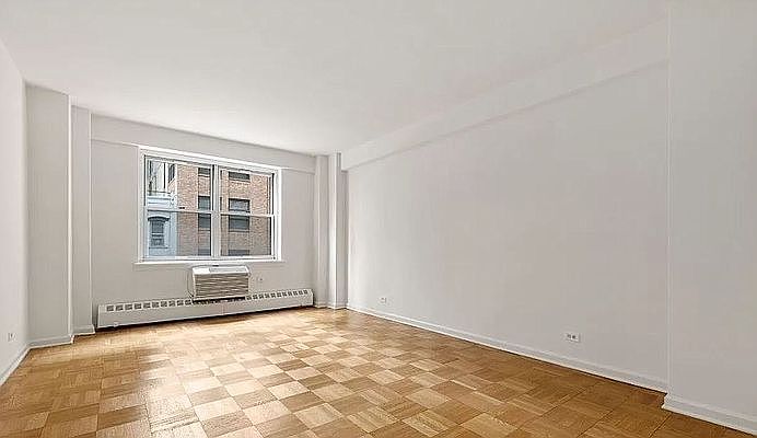 1st image of 300 E 46th St #9C