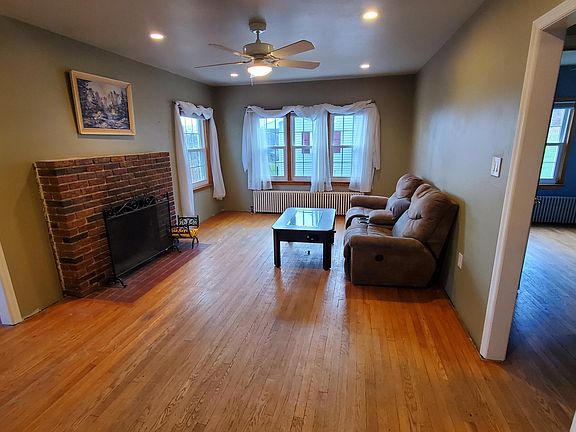 4th image of 206 E Hillside Dr