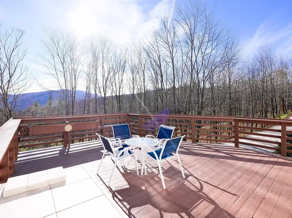 848 Grand View Lodge Rd #E, Plymouth, VT 05056
