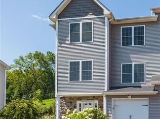 901 Evergreen Ct, New Windsor, NY 12553