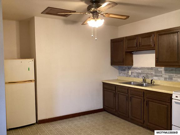 5th image of 218 4th St S