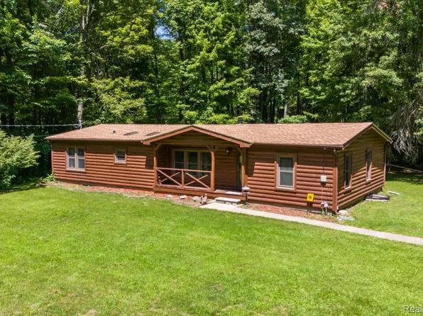 38130 Herman St, Romulus, MI 48174
